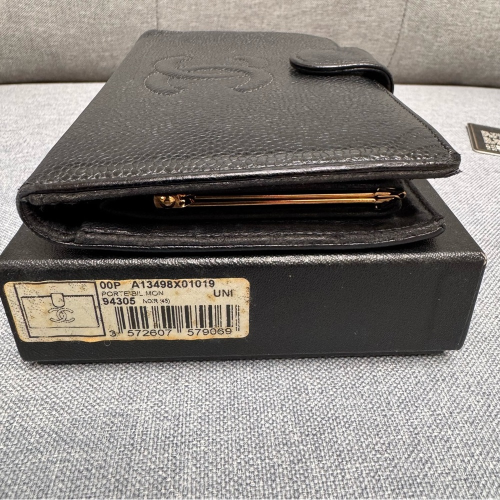 ❌SOLD❌✨Chanel Black Caviar Wallet  w/ Box & Card + Free Chains✨ - Picture 15 of 17